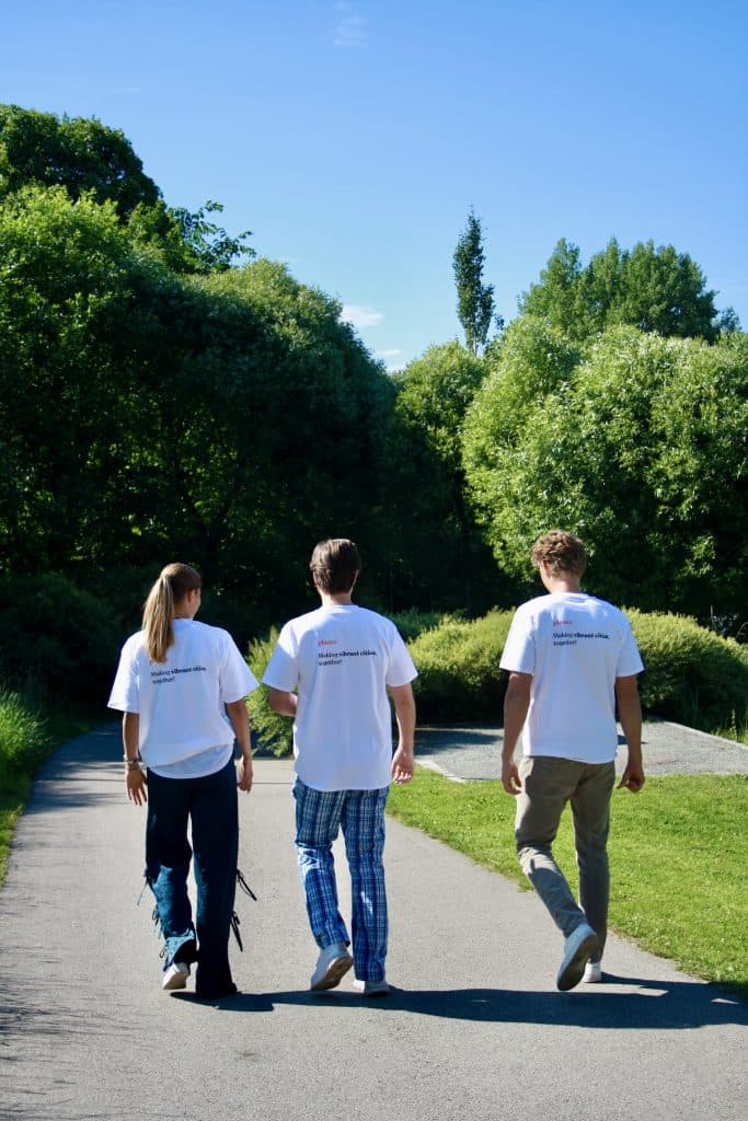 Our interns walking towards Forskningsparken
